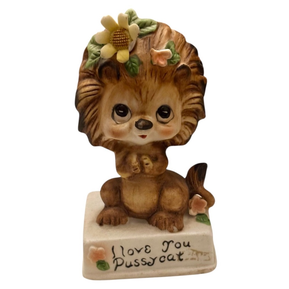 “I love you pussycat” Lion Figurine Japan Ceramic MCM Vintage